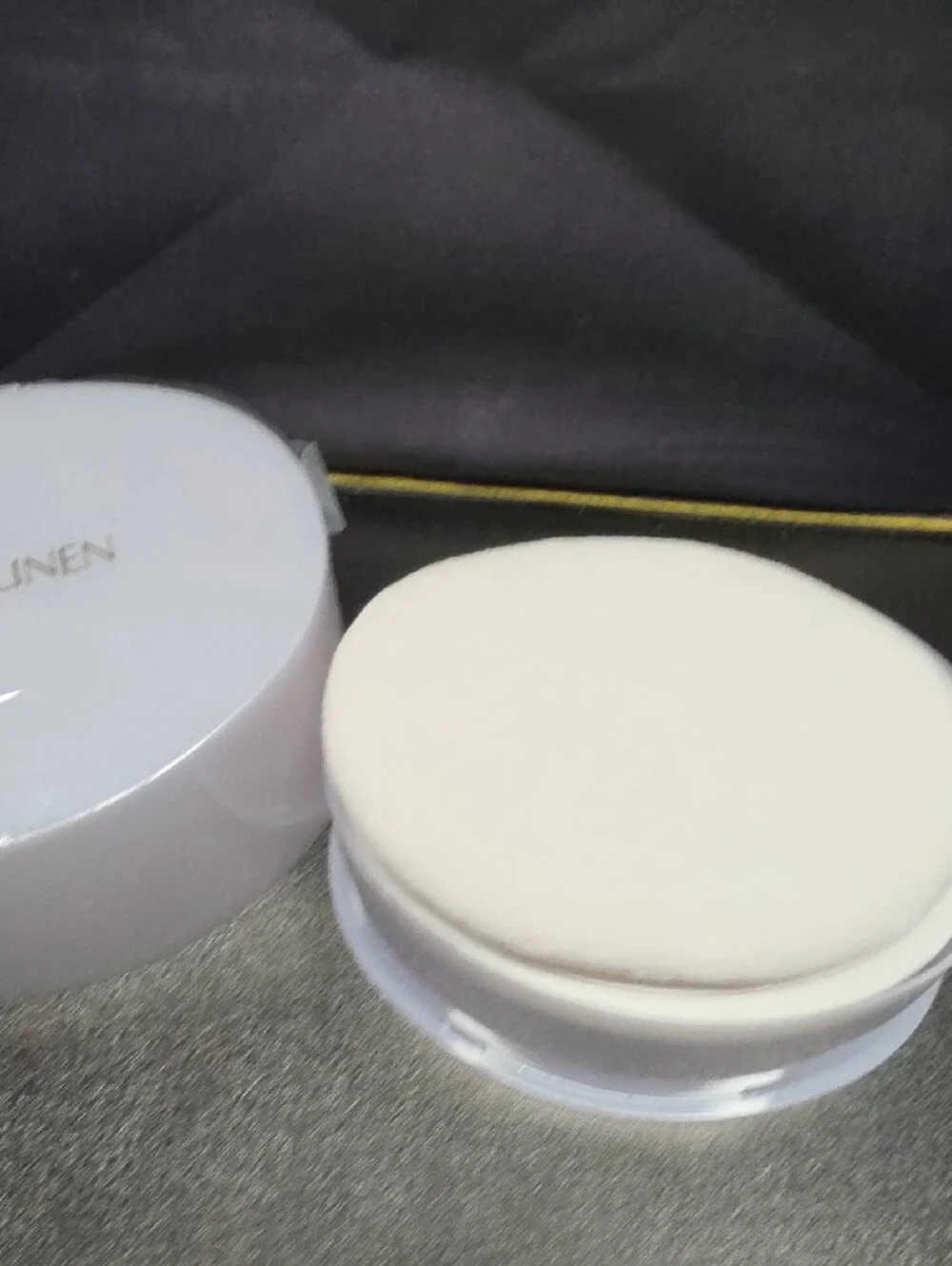 Estee Lauder White Linen Perfumed Body Powder